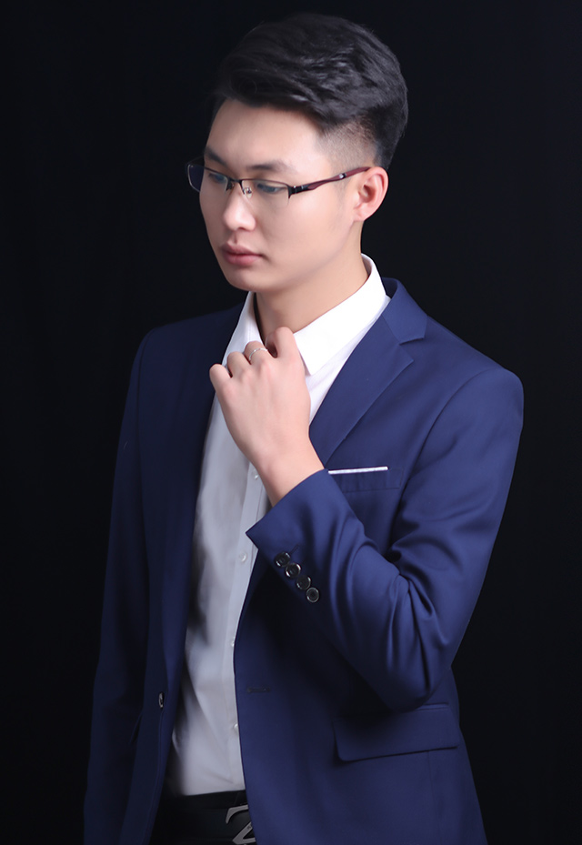 朱振宇 朱振宇