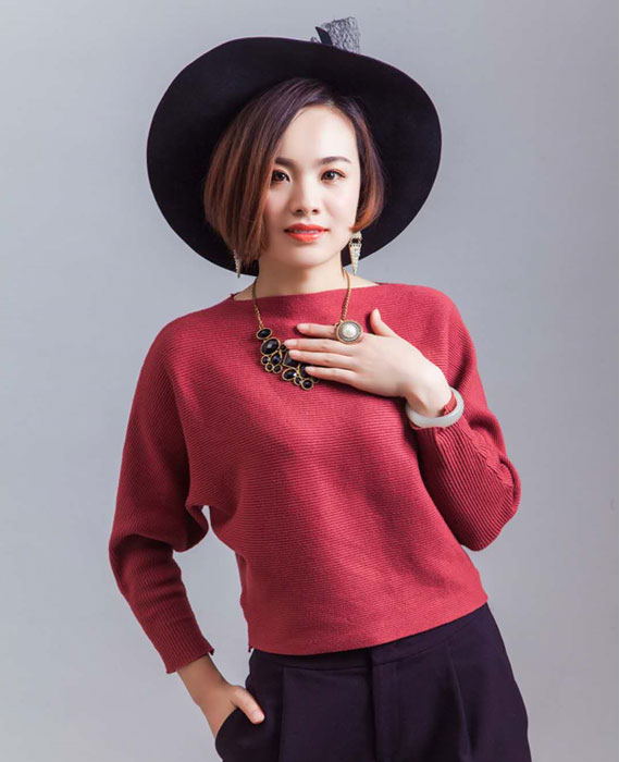 李薇 李薇